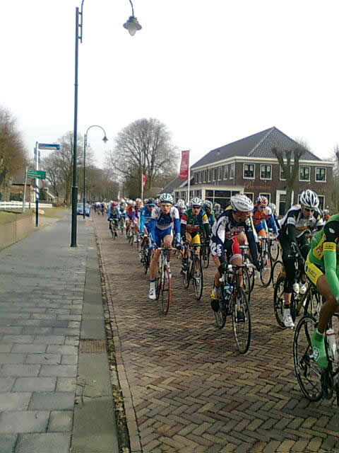 De spanning stijgt, Ronde van Drenthe in Exloo